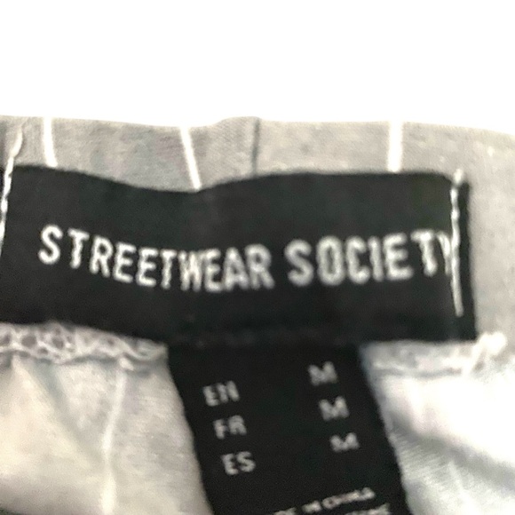 Streetwear Society Grey Stripped Butter Soft Leggings XL Women’s Size Medium - Picture 3 of 6